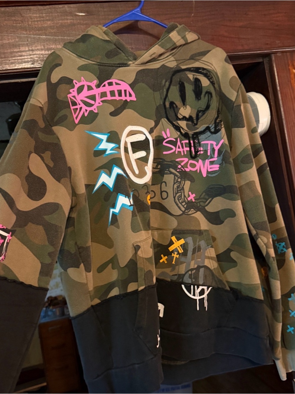 Smoke Rise Camo Graffiti Hoodie 2XL Streetwear Graphic Pullover